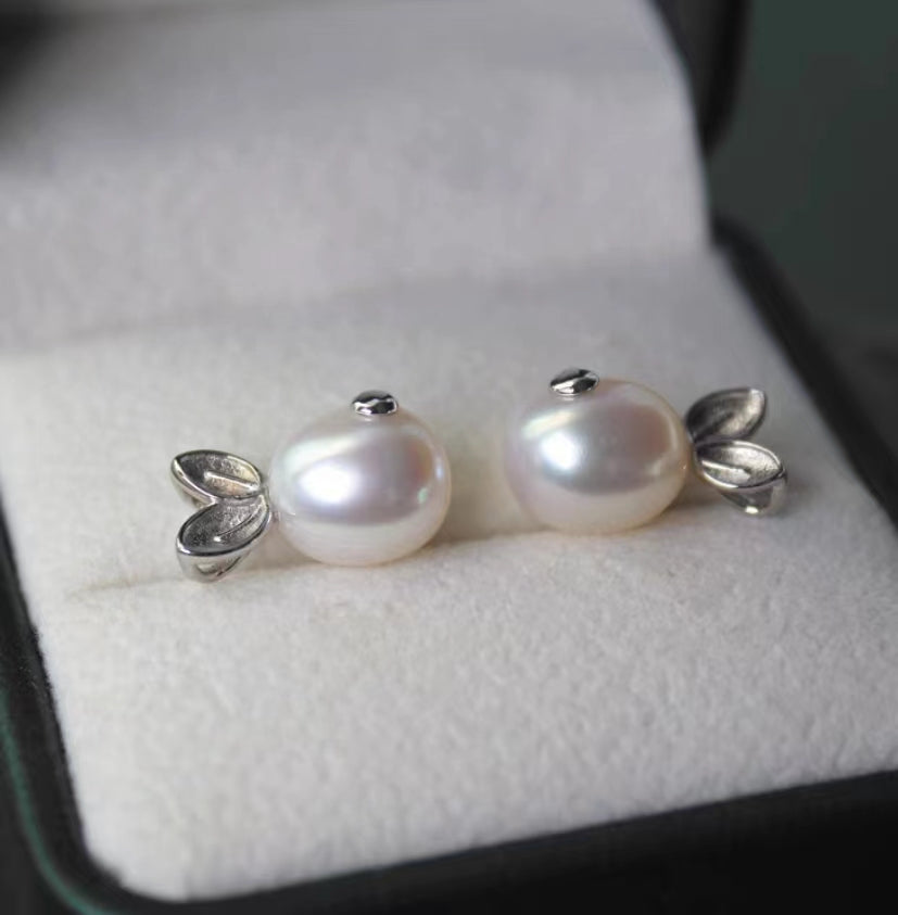 Baroque Pearl Small Fish Stud Earrings with Aurora Borealis Button Whale in S925 Sterling Silver