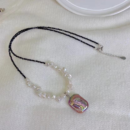 Elegant Black Crystal Petal and Pearl Collar Necklace - Chic Baroque Style Accessory for Sophisticated Glamour