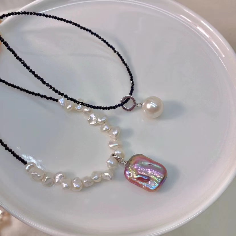 Elegant Black Crystal Petal and Pearl Collar Necklace - Chic Baroque Style Accessory for Sophisticated Glamour