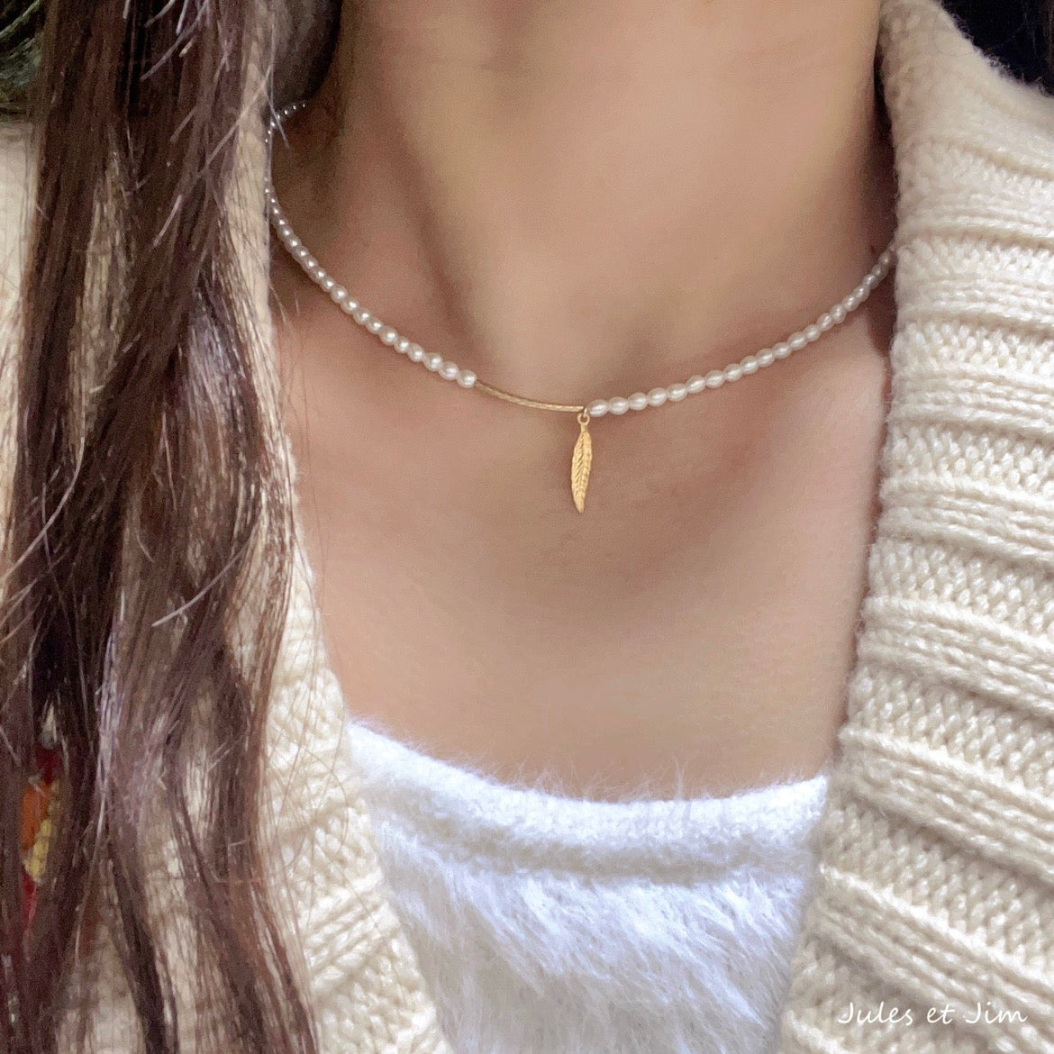 14K Gold Feather Pendant Necklace with Rice Pearl Chain - Elegant Bridal Jewelry - Dainty Wedding Accessory - Minimalist Beaded Charm Necklace