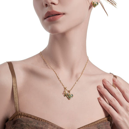 Vintage Oil Painting Heart Pendant Necklace with French Enamel - Classic Romantic Clavicle Chain