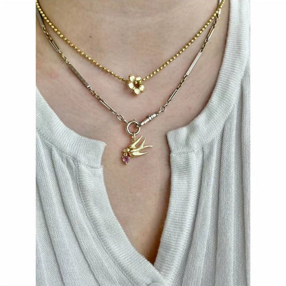 Graceful Swallow Pendant Necklace - Fresh and Delicate Clavicle Chain for Women - Gold-Tone Bird Charm Jewelry