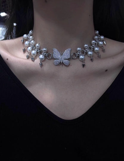 Cyberpunk Diamond Butterfly Silver choker，Pearl surround embellishment，Y2K necklace, Unique Gift