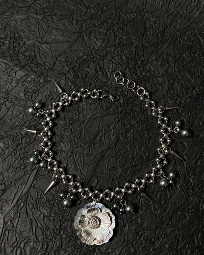 Cyberpunk flower silver chunky chain choker，Spike element，Avant-garde Y2Kchoker,Special design