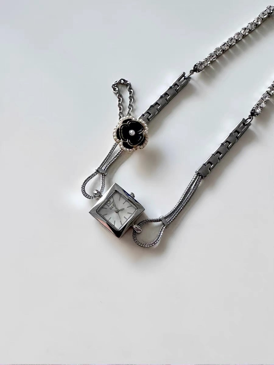 Cyber Punk Silver Watch Choker ，Y2K Metallic， Niche Chunky Chain，Camellia Flower Necklace， Vintage Elegant，Gift for Man and Woman.