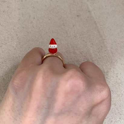 A Christmas snowman strawberry cream shaped golden ring,"An interesting design, a special gift."