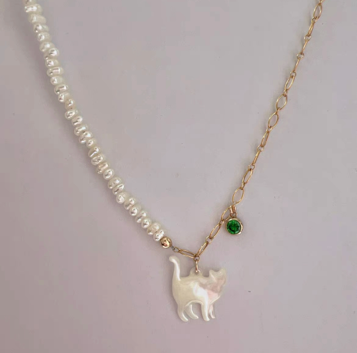 Cute Cat Shaped Pearl Beaded Gold Plated Adorable Lovely Kitten Necklace Chain Jewelry for Women