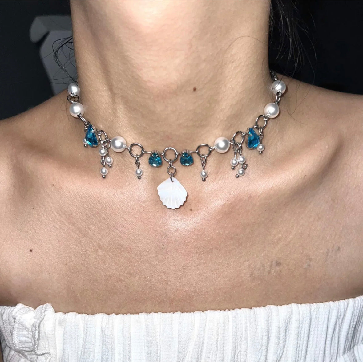 White Pearl Beaded Blue Rhinestone Shell Pendant Choker Fashion Trendy Necklace Silver Loop Chain