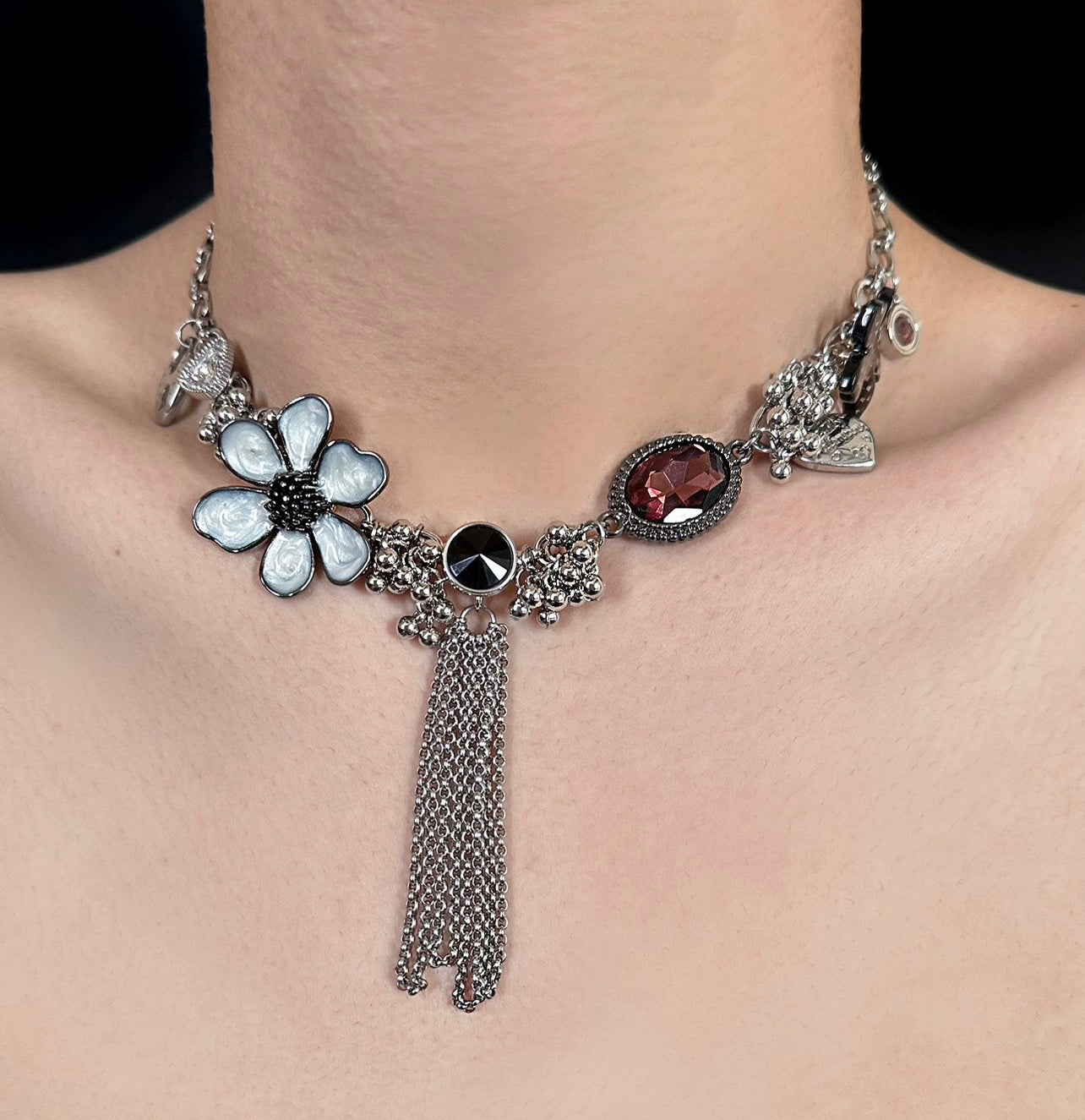 Punk vintage floral tassel pendant necklace with flowers, ruby, heart pendant, Y2K choker, trendy eclectic necklace, perfect unique gift.