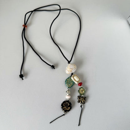 Vintage-Style Shell Flower Butterfly Bead Necklace with Aged Effect