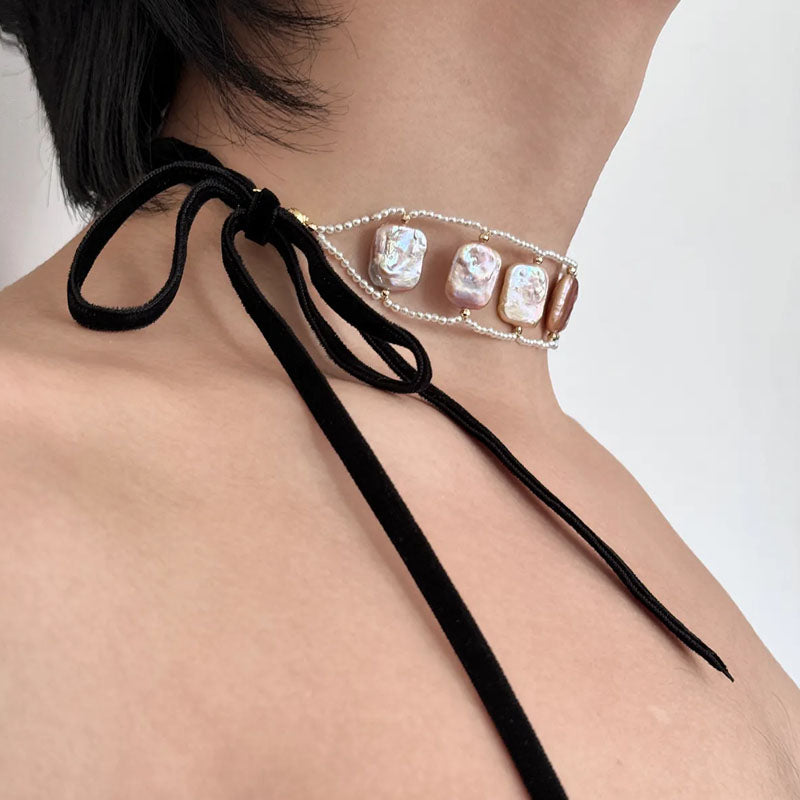 Vintage Baroque Pearl Choker Necklace Chain Boho Pearl Chain Charm Long Black Velvet Ribbon Collar Necklace Jewelry for Women and Girls ﻿