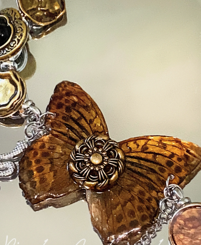 Cyberpunk Retro Choker Necklace, Brown Butterfly Pendant Choker, Y2K Choker, stylish and cool, niche appeal