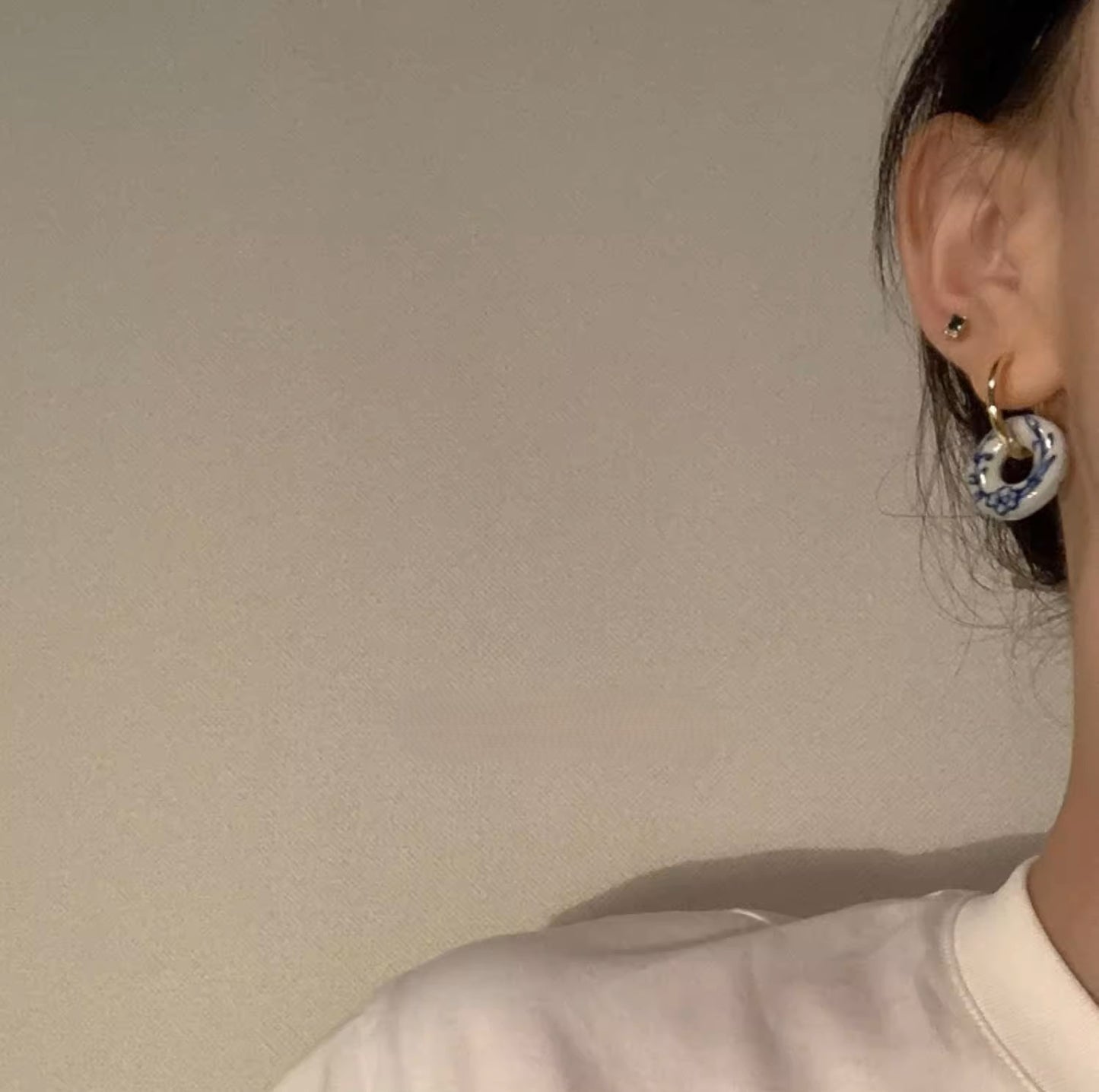 Antique 14K Gold Ceramic Flower Earrings - Vintage-Inspired Statement Jewelry, Fashion Accessory fo rDaily Wear, Unique Gift for Fashion Lovers