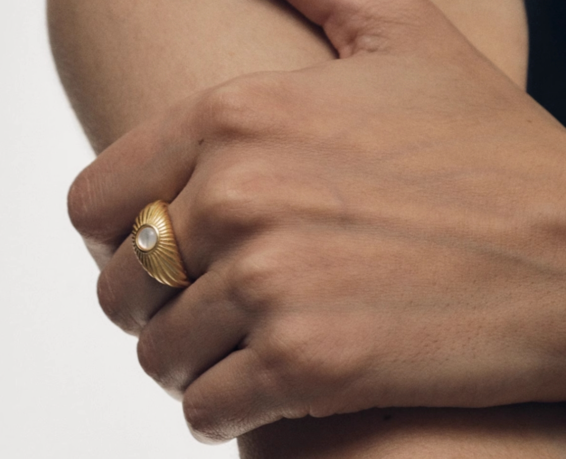 MoJone Frech Chic Vintage Original Mother-of-pearl Ring for Female