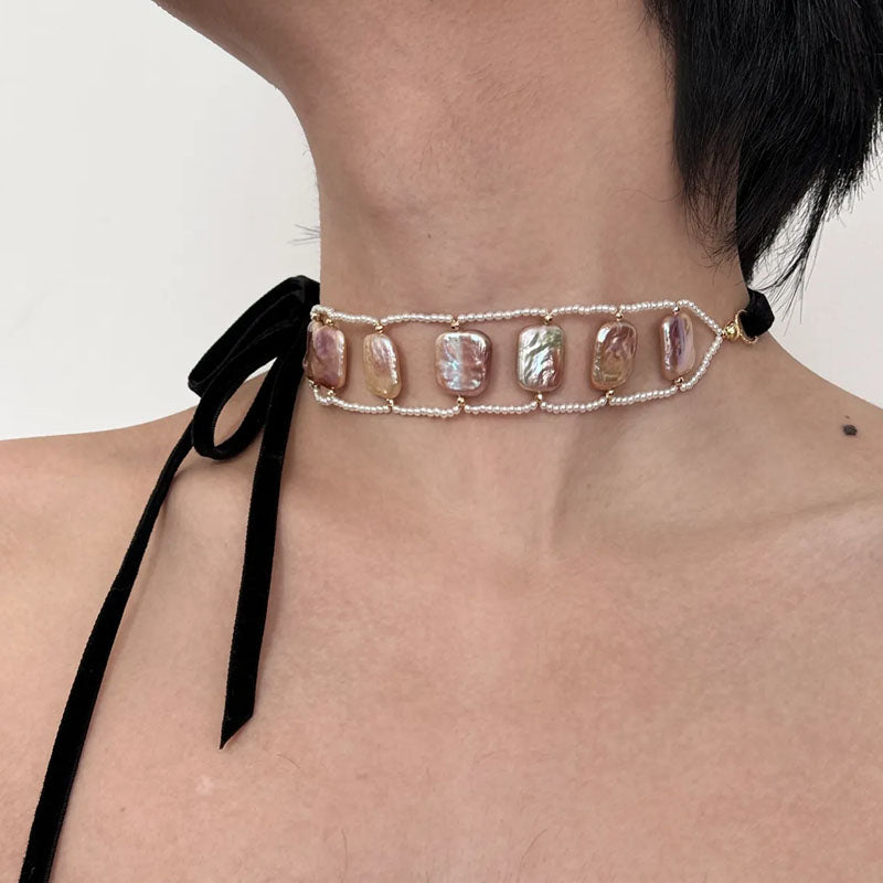 Vintage Baroque Pearl Choker Necklace Chain Boho Pearl Chain Charm Long Black Velvet Ribbon Collar Necklace Jewelry for Women and Girls ﻿