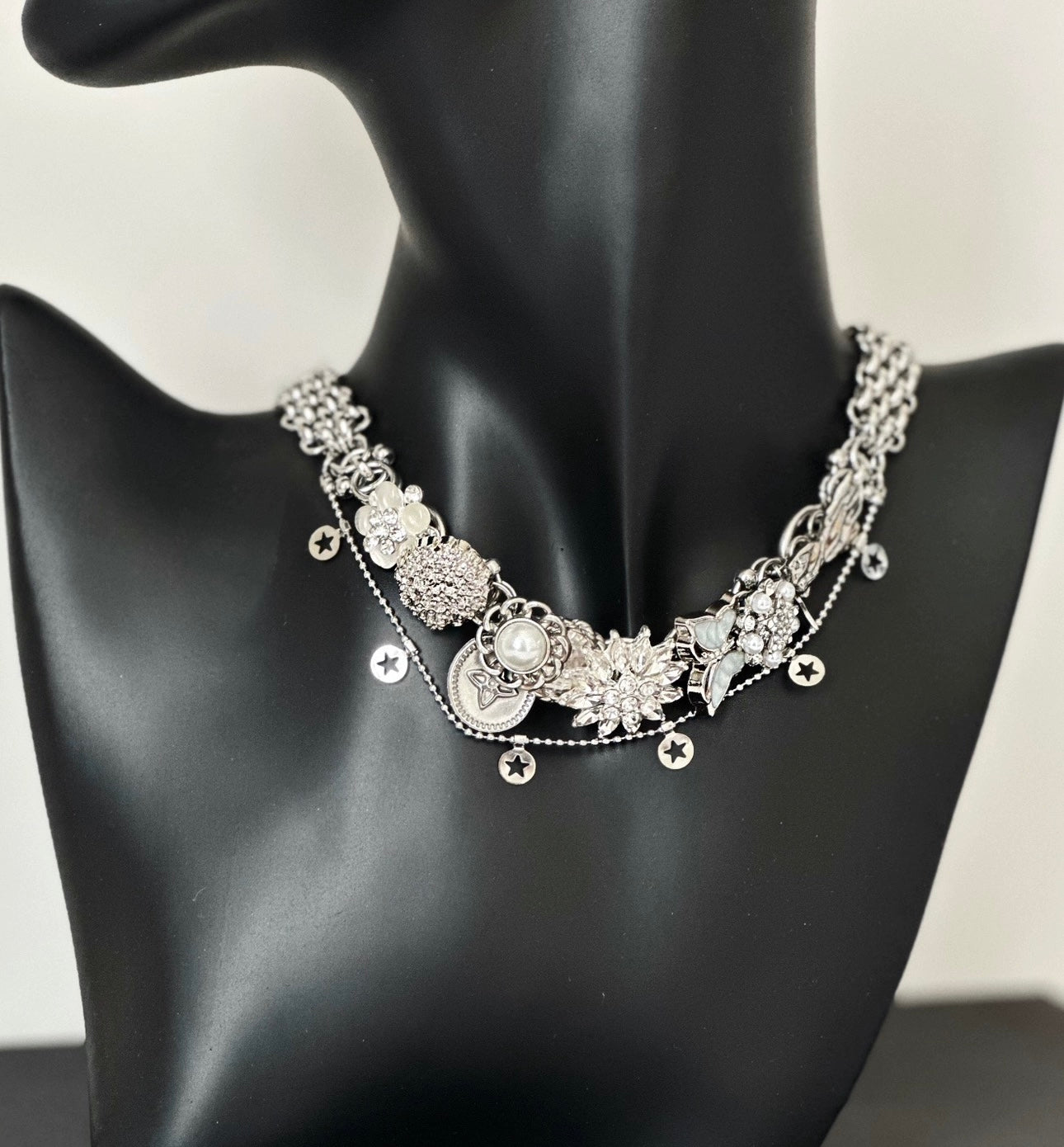 Punk vintage butterfly floral pendant silver layered necklace, Y2K necklace, elegant vintage, trendy eclectic necklace,Perfect unique gift.