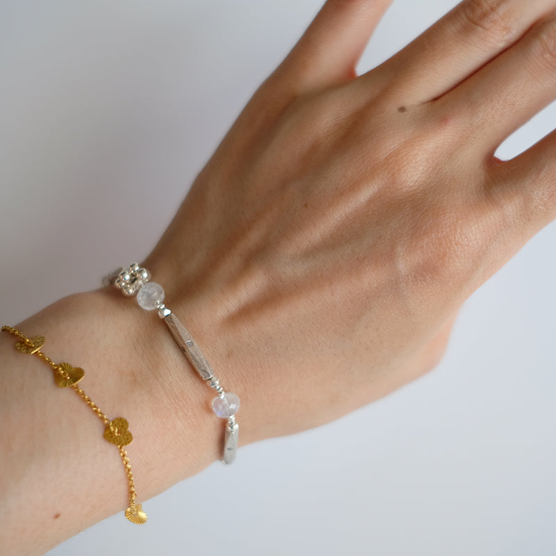 MoJone Handmade Original Flower and Moonstone Bracelet for Female