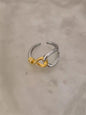 Delicate Sparkling Ring with Pearl, Floral Design, K-Gold Plated Twisted Geometry