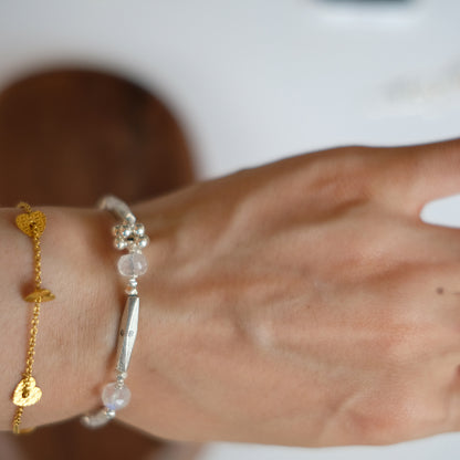 MoJone Handmade Original Flower and Moonstone Bracelet for Female