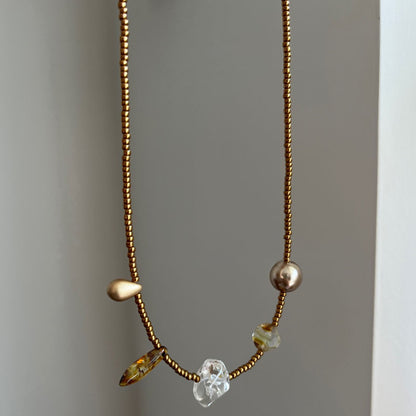 Vintage Natural Stone Conch Crystal Beaded Necklace for Women Girls Bohemian Beaded Choker Jewelry