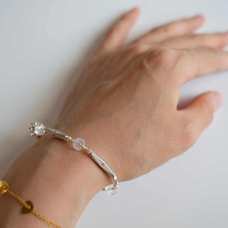 MoJone Handmade Original Flower and Moonstone Bracelet for Female