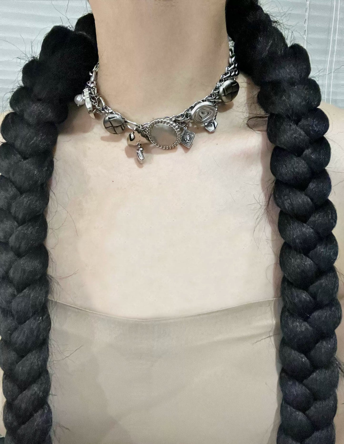 Bispelling Cyberpunk Choker Necklace, Metallic Retro Silver Choker for Autumn and Winter