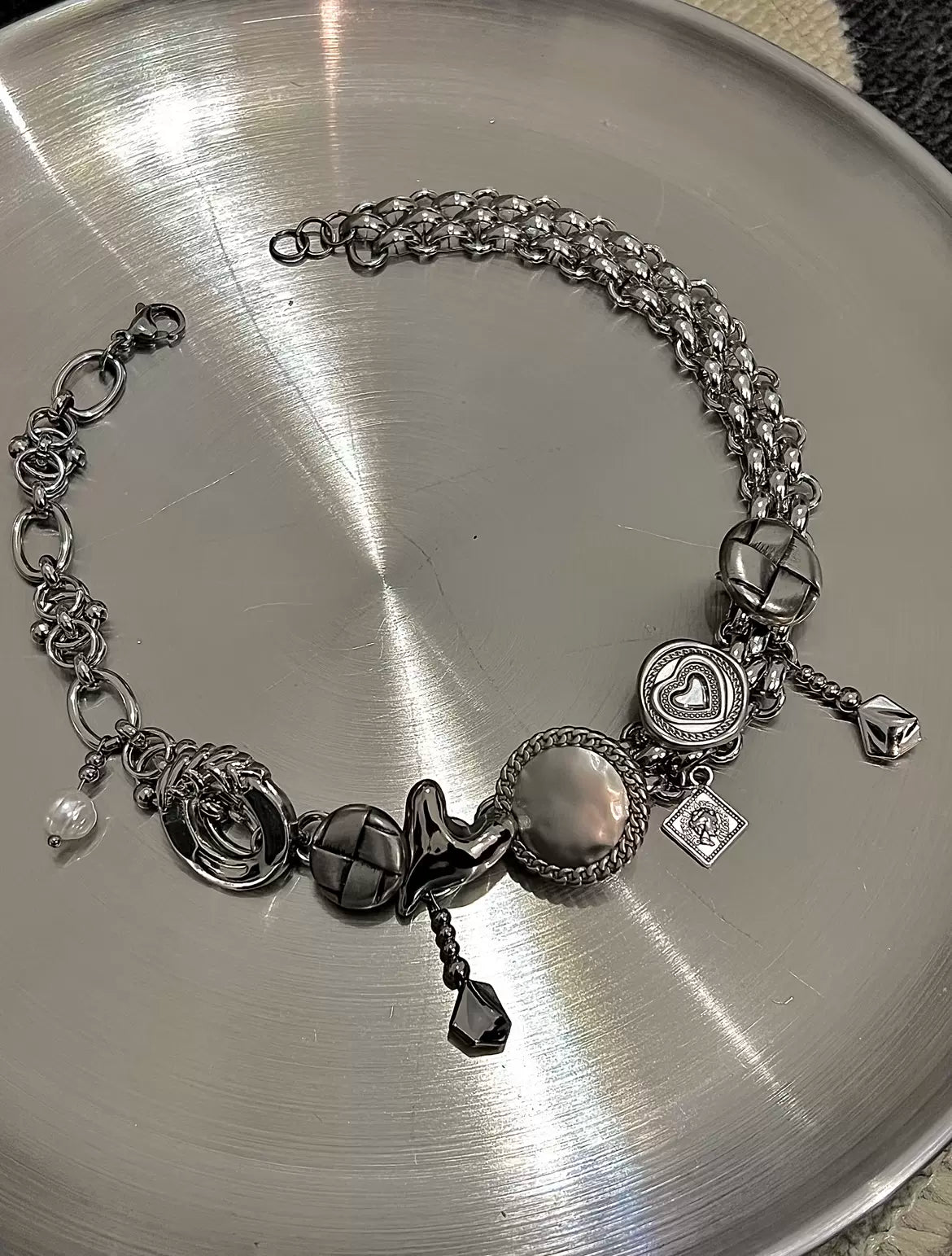 Bispelling Cyberpunk Choker Necklace, Metallic Retro Silver Choker for Autumn and Winter