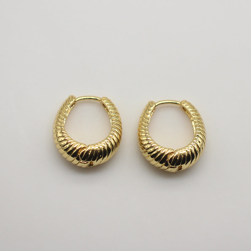 Sophisticated French-Style Gold Metal Hoop Earrings, Chic Ribbed Texture, Elegant Accessory for Fashion-Forward Individuals, Perfect for Day-to-Evening Transition