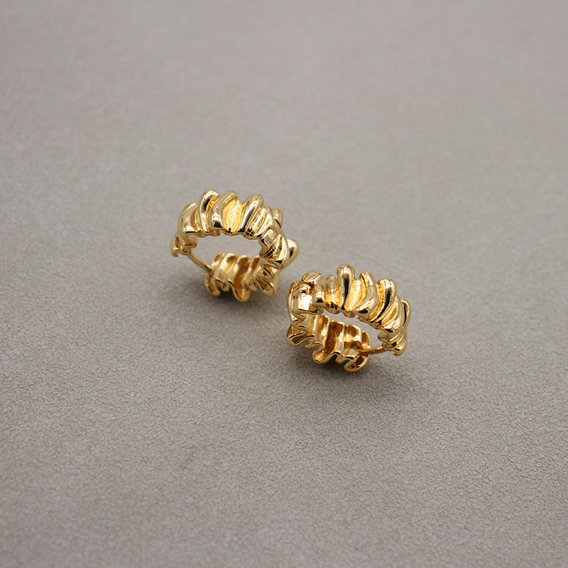 Elegant Gold-Plated Copper Hoop Earrings with Ruffled Texture, Sophisticated Accessory for Fashion Aficionados, Perfect for Evening Soirees and High-End Social Gatherings