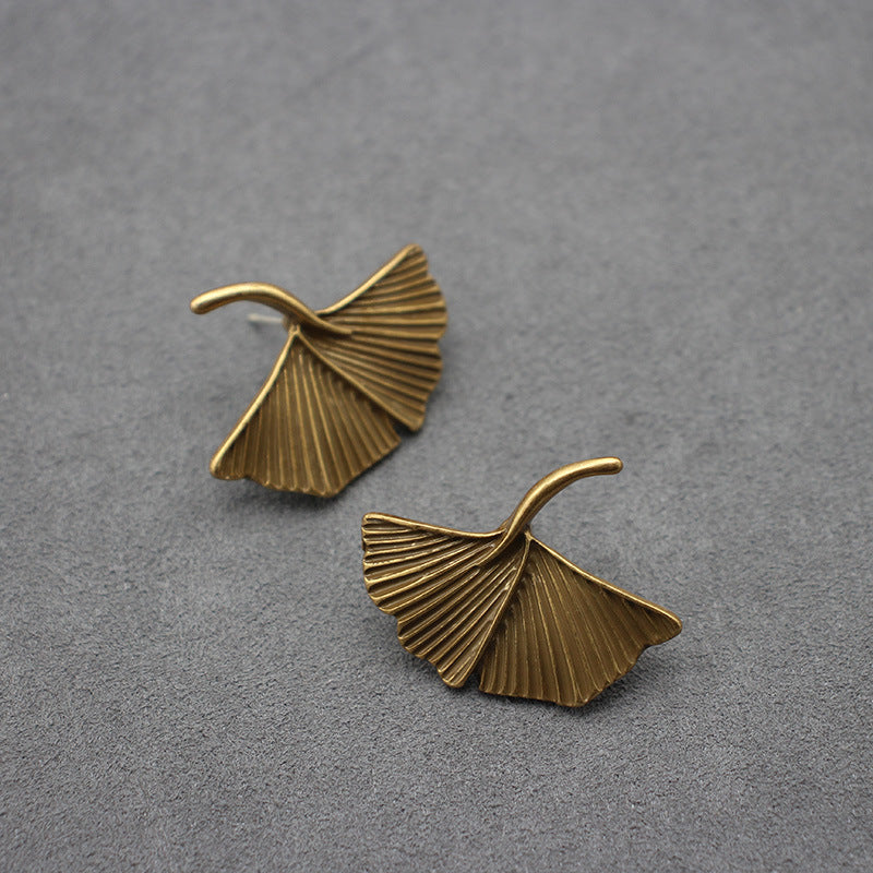 Nature-Inspired Gold-Plated Ginkgo Leaf Earrings, Elegant Botanical Jewelry, Perfect for Green Fashion Enthusiasts and Special Occasions