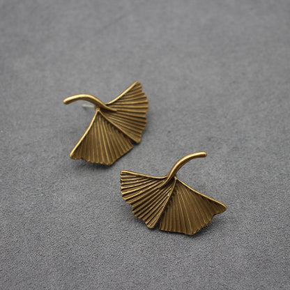Nature-Inspired Gold-Plated Ginkgo Leaf Earrings, Elegant Botanical Jewelry, Perfect for Green Fashion Enthusiasts and Special Occasions