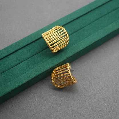 Handcrafted Artisan Gold-Toned Wire-Wrapped Statement Rings - Unique Fashion Accessory for Casual Chic, Bohemian Styles & Elegant Occasions
