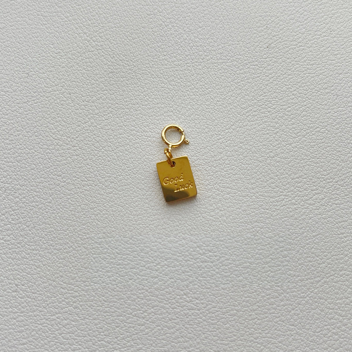 Natural Mother-of-Pearl Love Heart Titanium Steel Pendant with 14K Gold-Plated Clasp