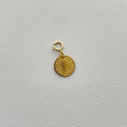 Natural Mother-of-Pearl Love Heart Titanium Steel Pendant with 14K Gold-Plated Clasp