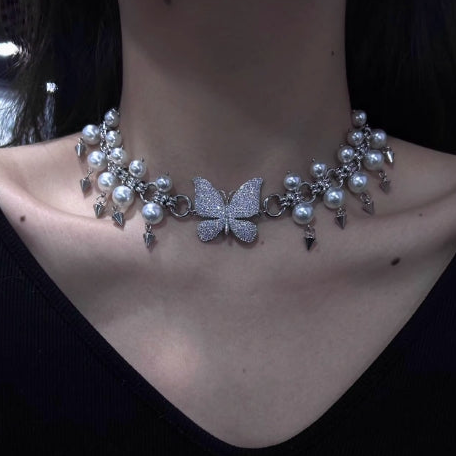 Cyberpunk Diamond Butterfly Silver choker,Pearl surround embellishment,Y2K necklace, Unique Gift